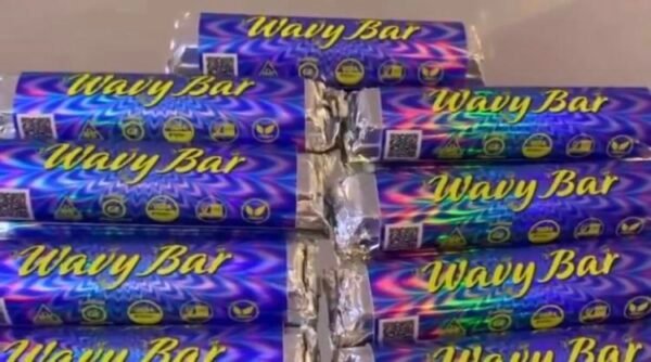 zngdz8n9yvj61.jpg Wavy Bar Chocolate